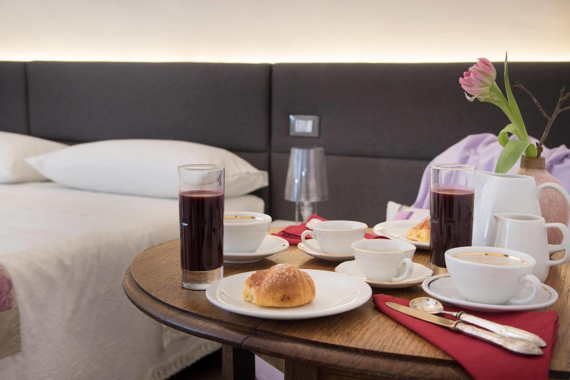 ローマ Approdo Ripetta Bed & Breakfast エクステリア 写真