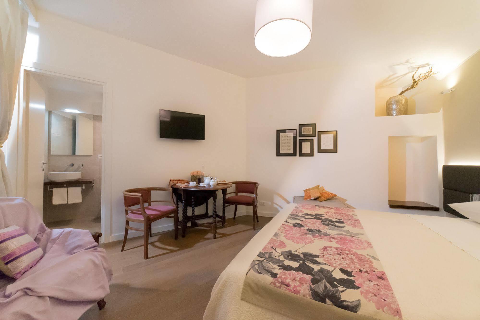 ローマ Approdo Ripetta Bed & Breakfast エクステリア 写真