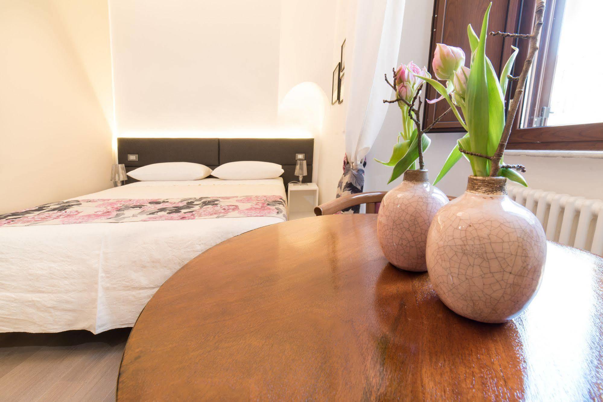 ローマ Approdo Ripetta Bed & Breakfast エクステリア 写真